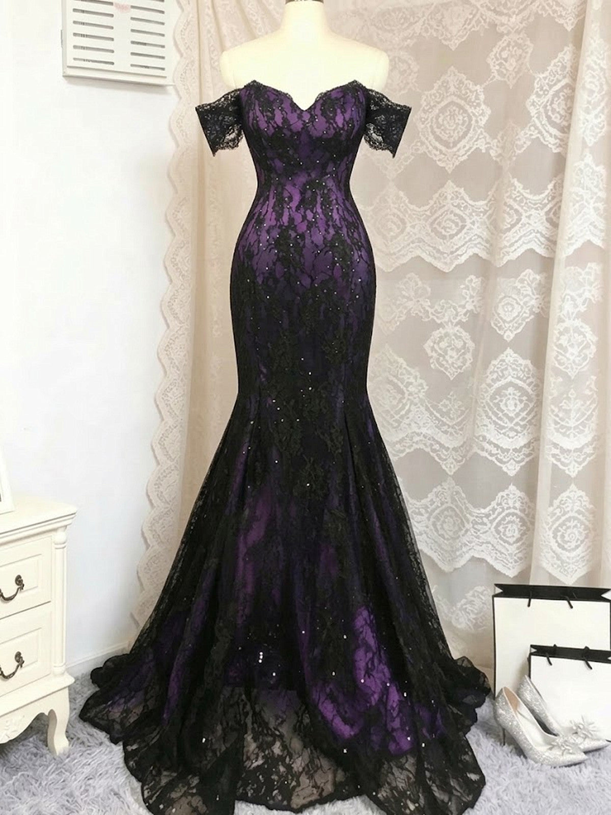 Elegant Gothic Black and Purple Lace Sweetheart Mermaid Prom Dress, Off Shoulder Long Party Dress