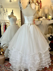 Strapless Ball Gown Wedding Dress with Ruched Bodice, Tiered Tulle Formal Dress Partyy Dress