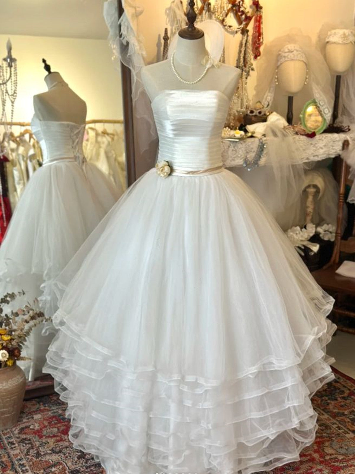 Strapless Ball Gown Wedding Dress with Ruched Bodice, Tiered Tulle Formal Dress Partyy Dress