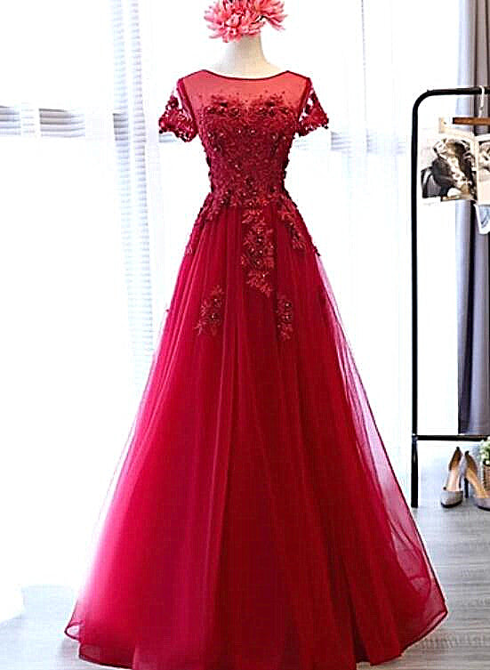 beautiful red tulle prom dress
