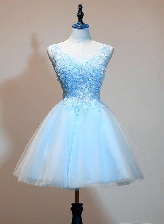 Light Blue Tulle Short Party Dress with Lace Applique, V-neckline Homecoming Dress