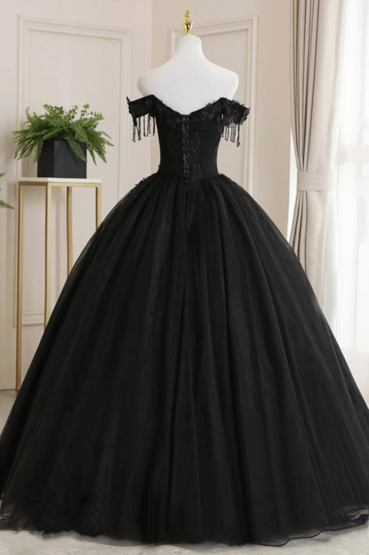 Black sweet 16 2024 dresses